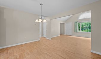 9 River Walk Dr 9, Brooklyn, CT 06234