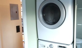 69 Montoya Dr 69, Branford, CT 06405