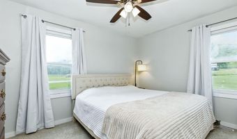 6049 E Mineral Koleen Rd, Bloomfield, IN 47424