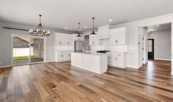 N9239 LAURA Street, Appleton, WI 54915