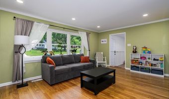 9232 Arrow Dr, Affton, MO 63123
