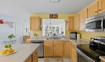 45 Claire Pointe Rd, Burlington, VT 05408