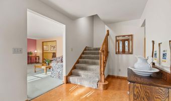 2601 BEECHWOOD Ct, Appleton, WI 54911
