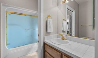 19490 Green Lakes Loop, Bend, OR 97702