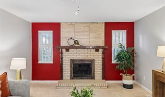 800 Eaglebrooke Dr, Ballwin, MO 63021