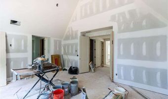 195 Shady Grv, Alpharetta, GA 30009