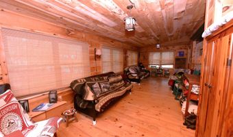 211 High St, Albany, NH 03818