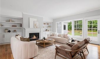 105 Princess Pine Dr, East Greenwich, RI 02818