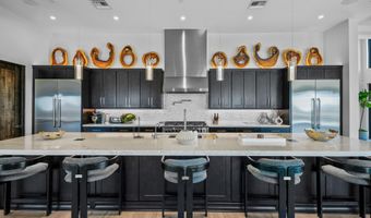 7450 E CONTINENTAL MOUNTAIN ESTATES Dr 6, Cave Creek, AZ 85331