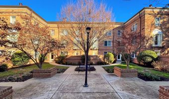 1113 N PITT St #1A, Alexandria, VA 22314