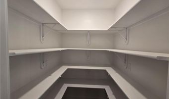 30 E 7th St, Adrian, MO 64720