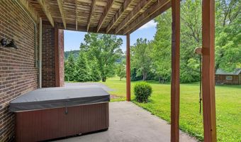 19368 Triple Crown Dr, Abingdon, VA 24211