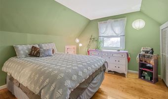 2021 Lincoln Ave, East Meadow, NY 11554