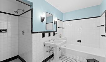 237 Highland Ave, Warwick, RI 02886