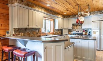 105 Lakewood Dr, Aberdeen, NC 28315