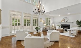3835 Spalding Blf, Peachtree Corners, GA 30092