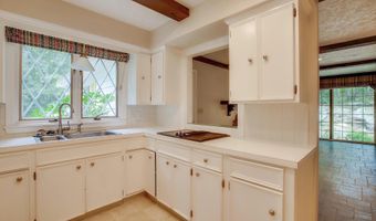 27 Buttonwood Rd, Bedford, NH 03110