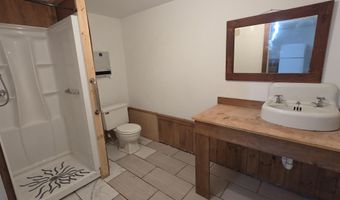 128 Elm St, Cabot, VT 05647