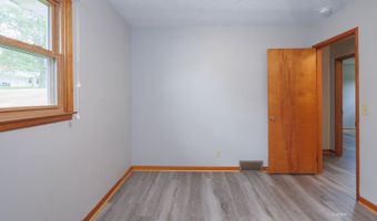 34 W Clearview Dr, Athens, OH 45701