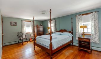 19 Longue Vue Ave, North Providence, RI 02904