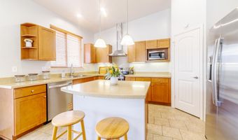 48 Hoku Puhipaka St, Kahului, HI 96732