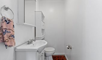 470 Dexter Dr, Bridgeport, CT 06606
