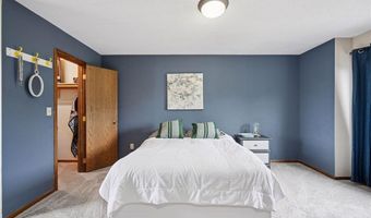 420 Pleasant Crest Cir, Annandale, MN 55302