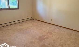 1904 127th Ave, Algona, IA 50511