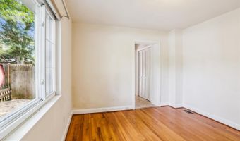 9819 PARKWOOD Dr, Bethesda, MD 20814