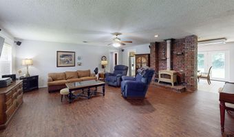 10203 Crestview Dr, Tyler, TX 75707