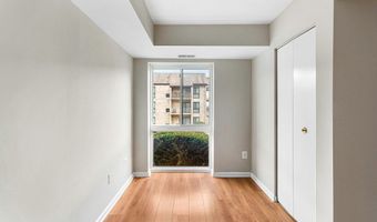 6155 EDSALL Rd B, Alexandria, VA 22304