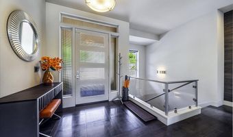 753 Wrights Creek Dr, Ashland, OR 97520