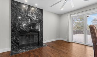 330 OAK HILL Ct, Antioch, IL 60002
