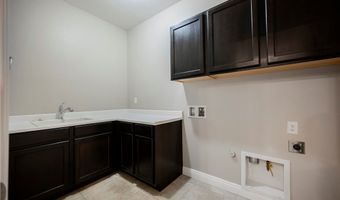7119 Saddle Back Peak St, Las Vegas, NV 89166