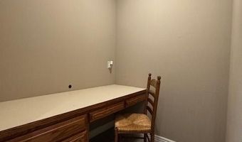 3906 NE Cadbury Ave, Bentonville, AR 72712