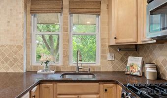 2713 ALBEMARLE Dr, Alexandria, VA 22303