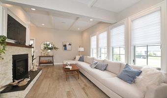 17 Central Ave, Amityville, NY 11701