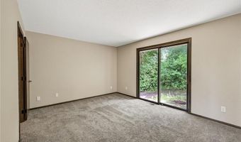 108 Hidden Meadow Rd, Apple Valley, MN 55124