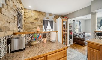 333 E Kelly Ave, Augusta, KS 67010