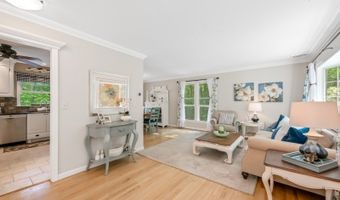48 Hemlock Ave, Andover, NJ 07860