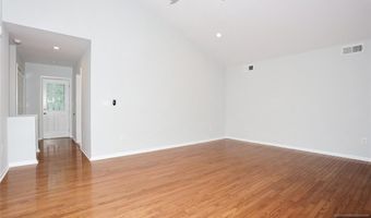 69 Pittis Ave, Allendale, NJ 07401