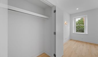 252 SUMAC St, Philadelphia, PA 19128