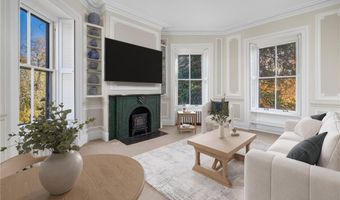 66 Webster St 9, Newport, RI 02840