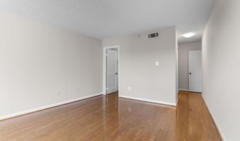1101 S ARLINGTON RIDGE Rd 214, Arlington, VA 22202