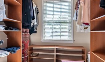 6712 HARRISON Ln, Alexandria, VA 22306