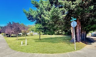 932 Midland Way, Brookings, OR 97415