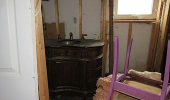 67 Bridge St, Amsterdam, NY 12010