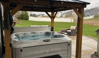 7542 Shorewood St, Allendale, MI 49401