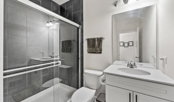 940 Treeline Dr, Algonquin, IL 60102