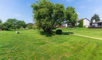 90 N Prairie Dr, Addison, IL 60101